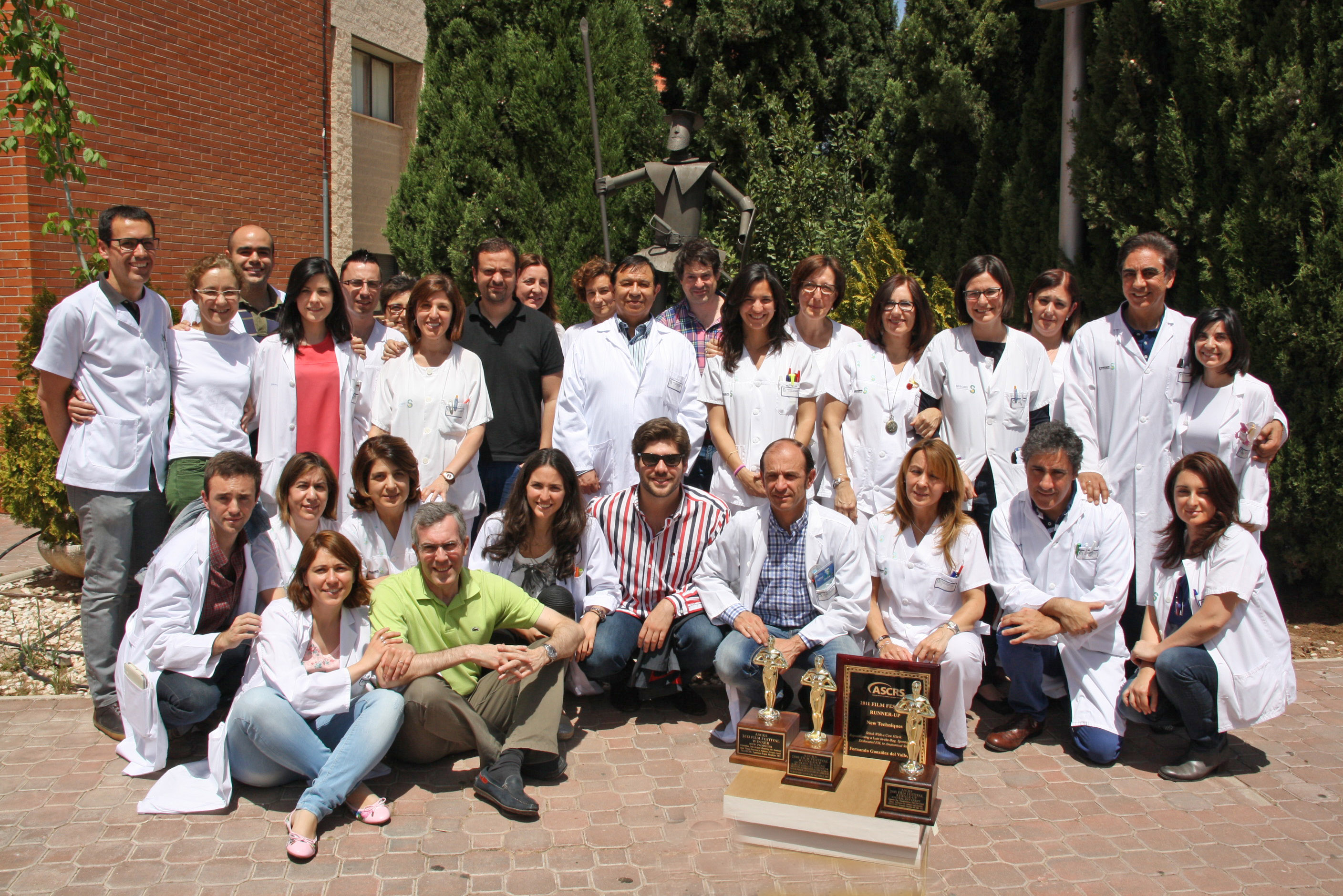Profesionales del Oftalmología del Hospital Mancha Centro con los cuatro premios de la ASCRS