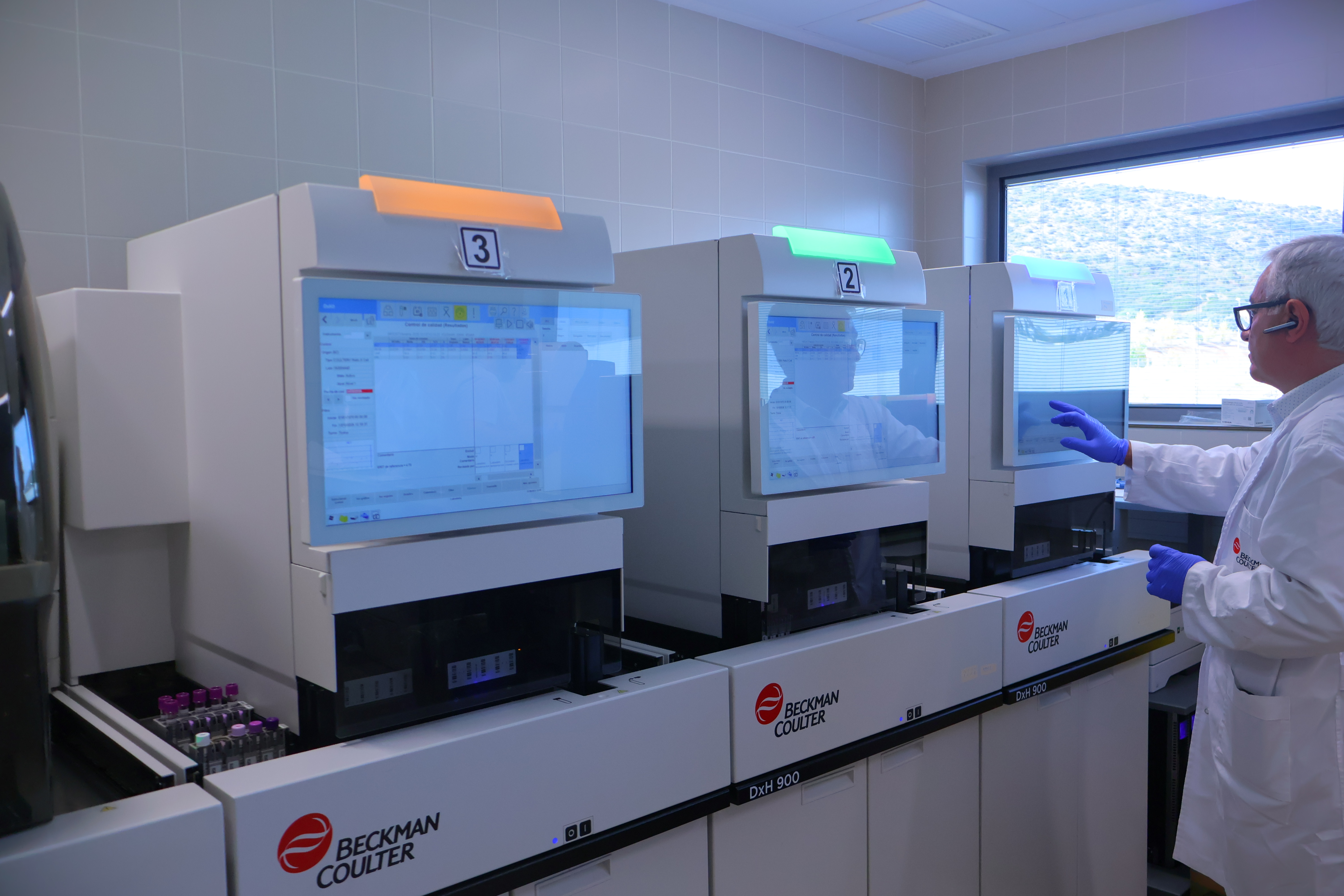 Análisis Clínicos, Microbiología, Hematología y Anatomía Patológica comienzan su actividad en el Hospital Universitario de Cuenca