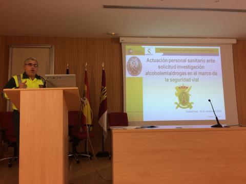 Charla de coordinación en materia de seguridad víal en el Hospital de Manzanares