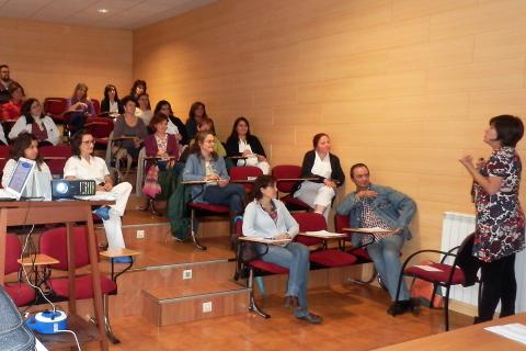Profesionales sanitarios de salud mental participan en un curso que se centra en el abordaje terapéutico de estos pacientes