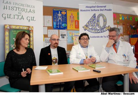 El alergólogo del Hospital de Talavera,  Alvaro Moreno, presenta su nueva novela infantil en el aula de Pediatría 