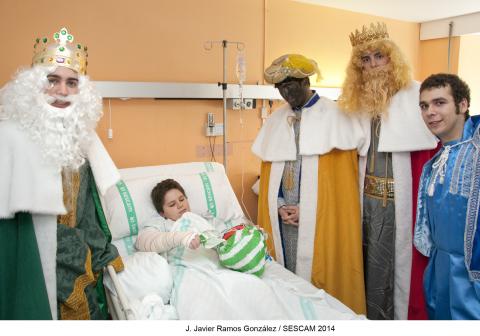 Los Reyes Magos han visitado a los niños ingresados en el Hospital de Guadalajara.