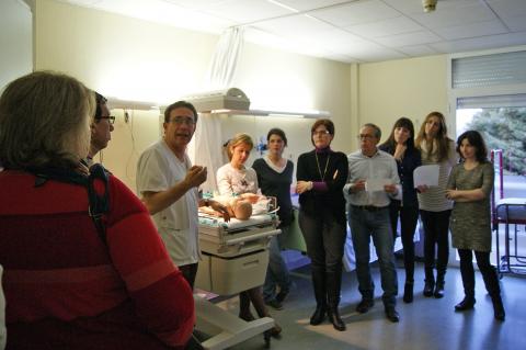 Parte práctica del Taller de RCP neonatal celebrado en el Hospital de Valdepeñas.