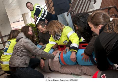 Profesionales sanitarios participan en un curso que aborda el manejo inicial del paciente politraumatizado