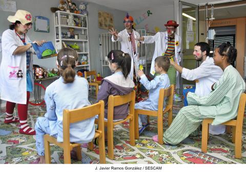 La Asociación Chiquilicuatres amplía su colaboración en el Hospital con un proyecto de animación infantil