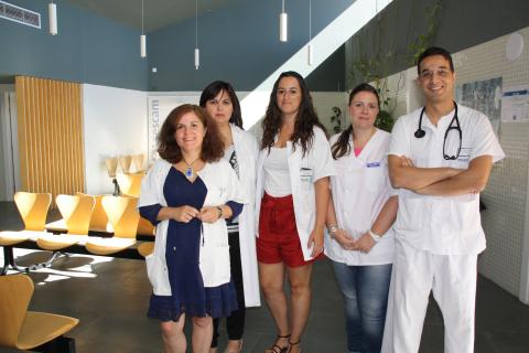Dra. Damaris Gómez (i) junto al resto de profesionales del Consultorio Local de Puerto Lápice (Ciudad Real)
