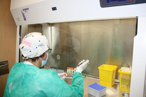 El Hospital de Cuenca dota de más espacio y aparataje tecnológico al Servicio de Microbiología 