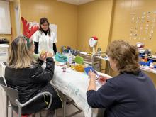 La Unidad de Terapia Ocupacional de la Gerencia de Atención Integrada de Villarrobledo impulsa un proyecto de decoración del Hospital