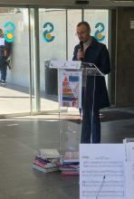 Lecturas compartidas en el vestíbulo del Hospital “Virgen de la Luz” de Cuenca para celebrar el Día del Libro
